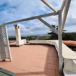 Flores Apartment *