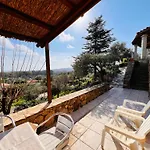 Flores Apartment *
