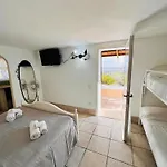 Flores Apartment *