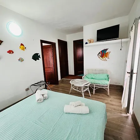 Apartment Flores *